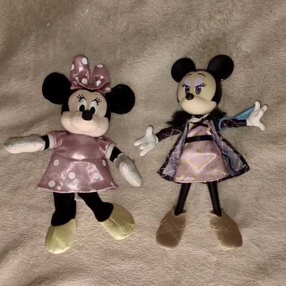 (2) 💖Minnie Mouses plush and poseible 6" 8" - Picture 3 of 9
